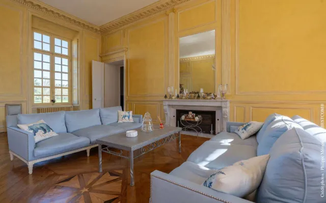Sal&oacute;n v z&aacute;padnom kr&iacute;dle 67 m&sup2;